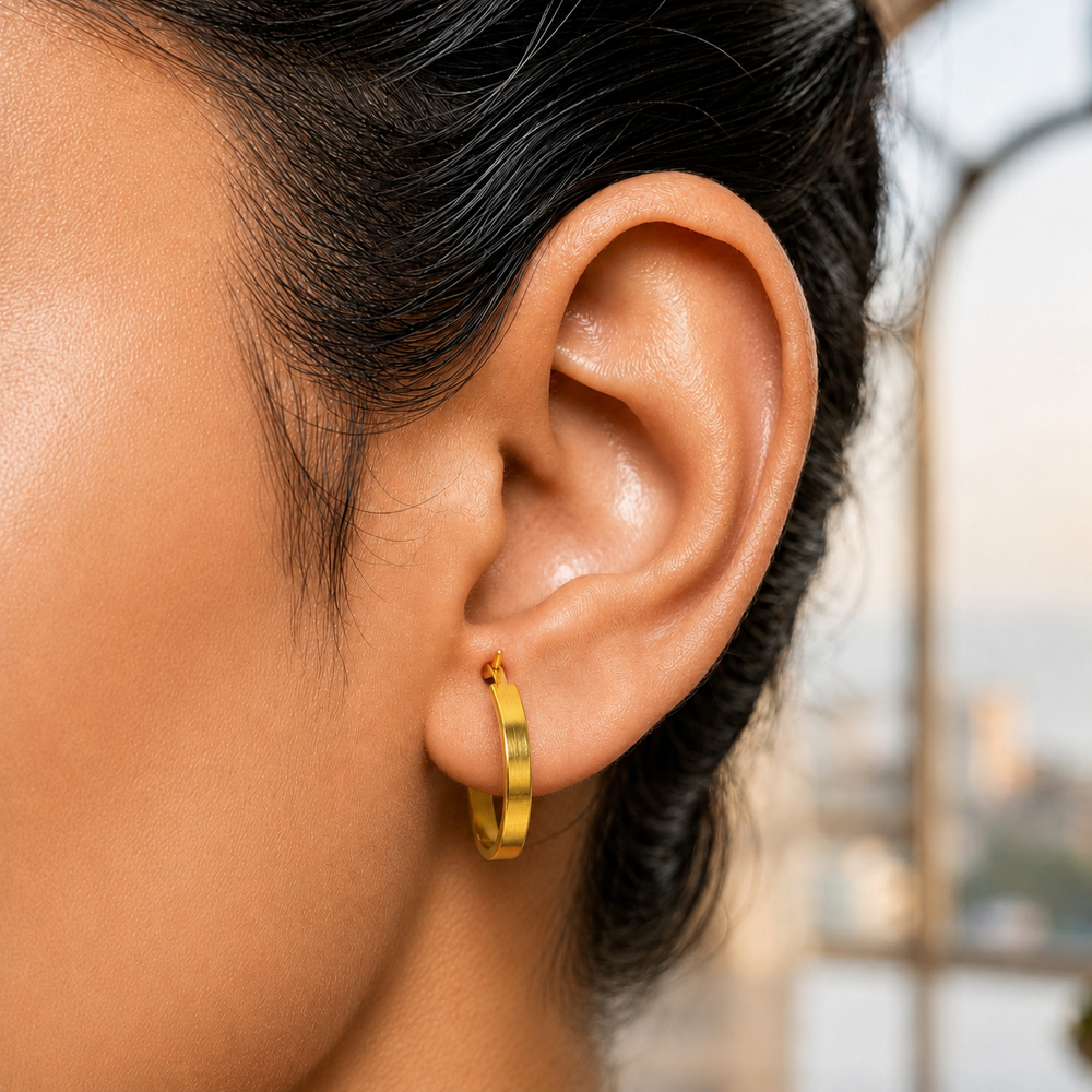 The Classic Gold Band Hoop Earrings - Small
