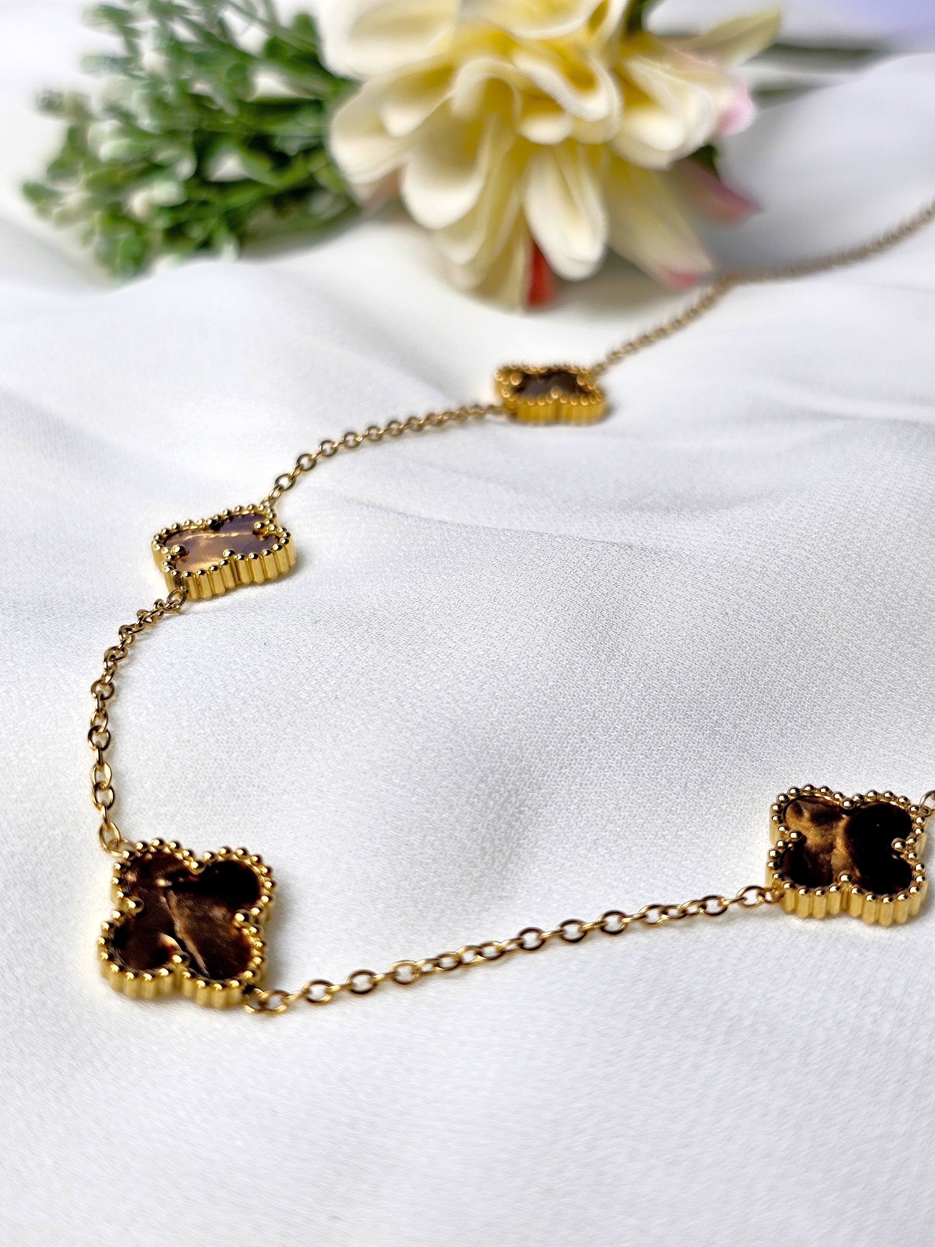 The Clover Necklace