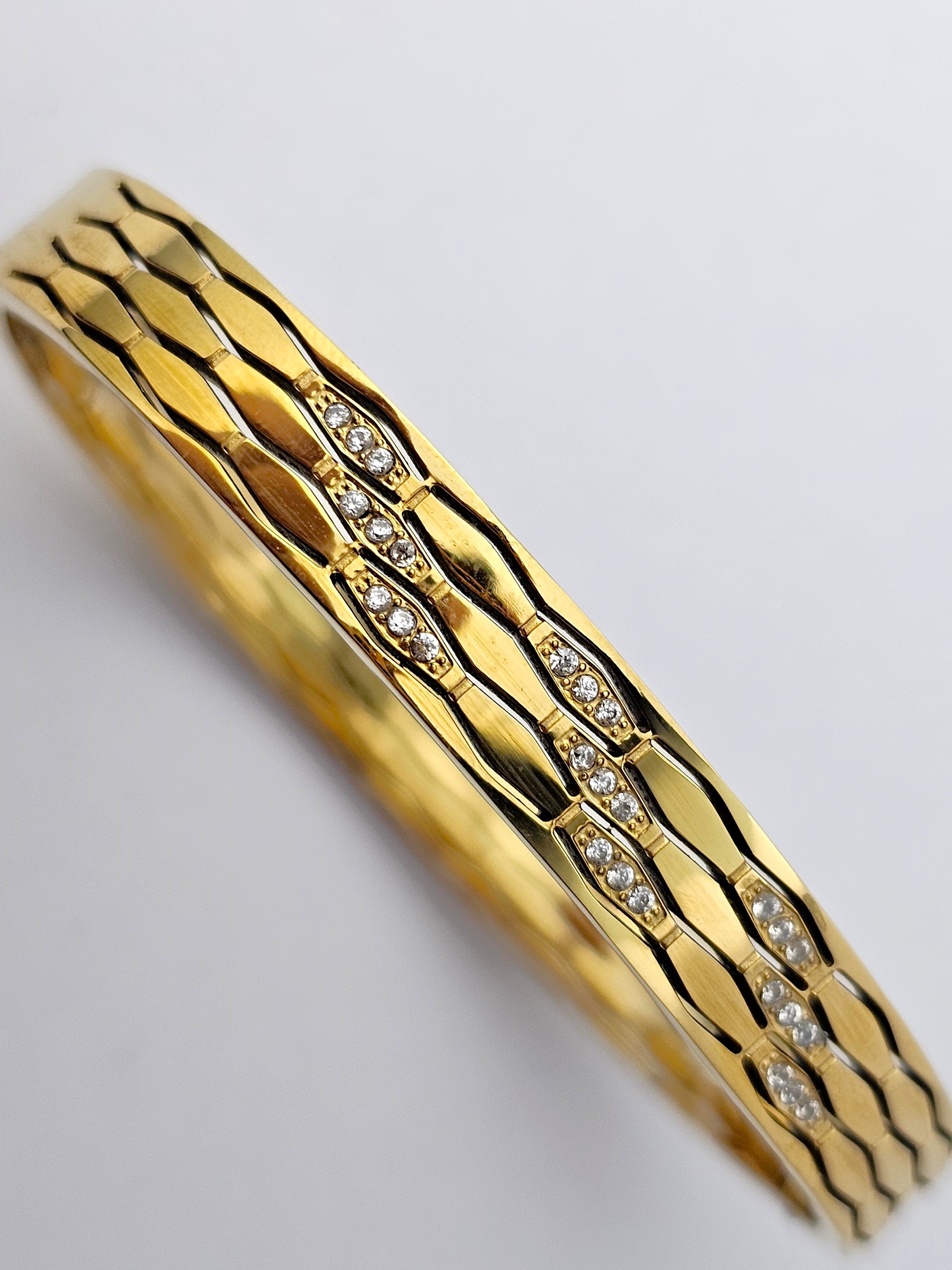 The Thalassa Wave Bangle