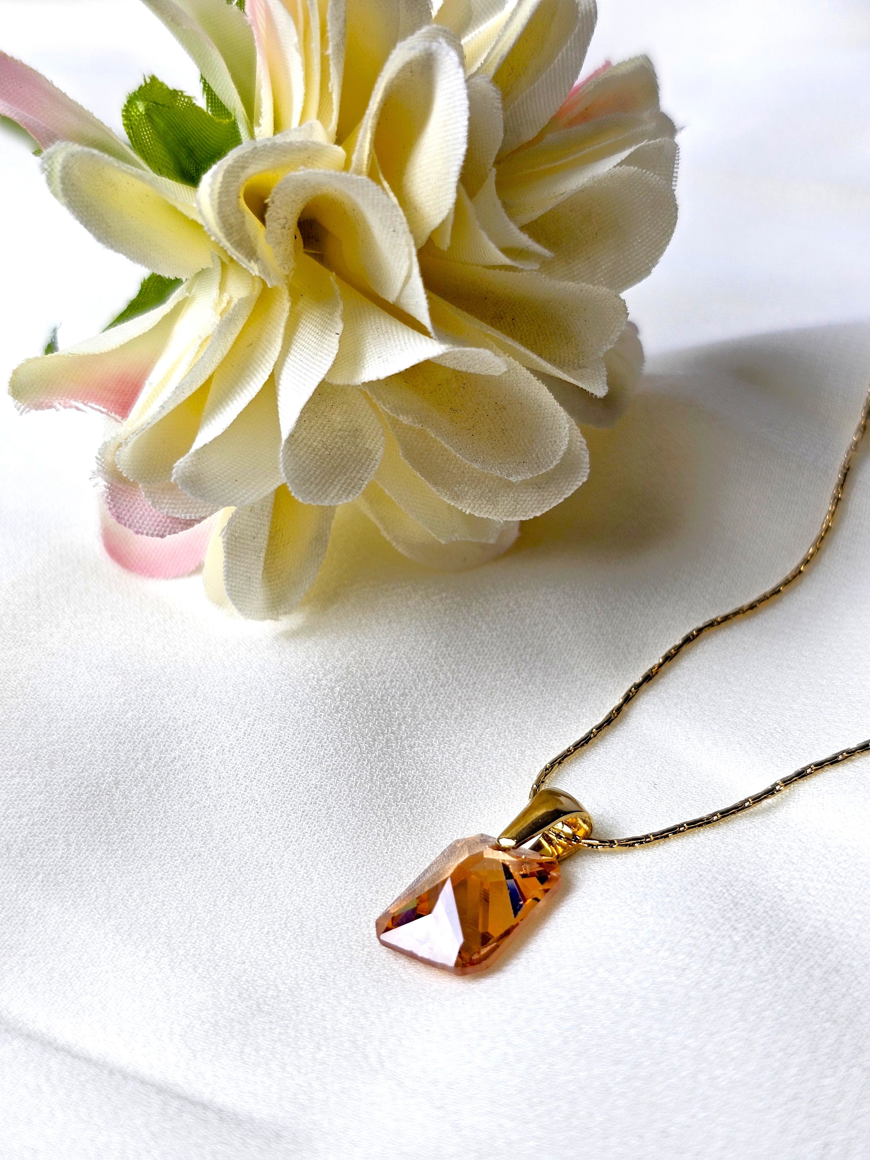 The Amber Aura Pendant
