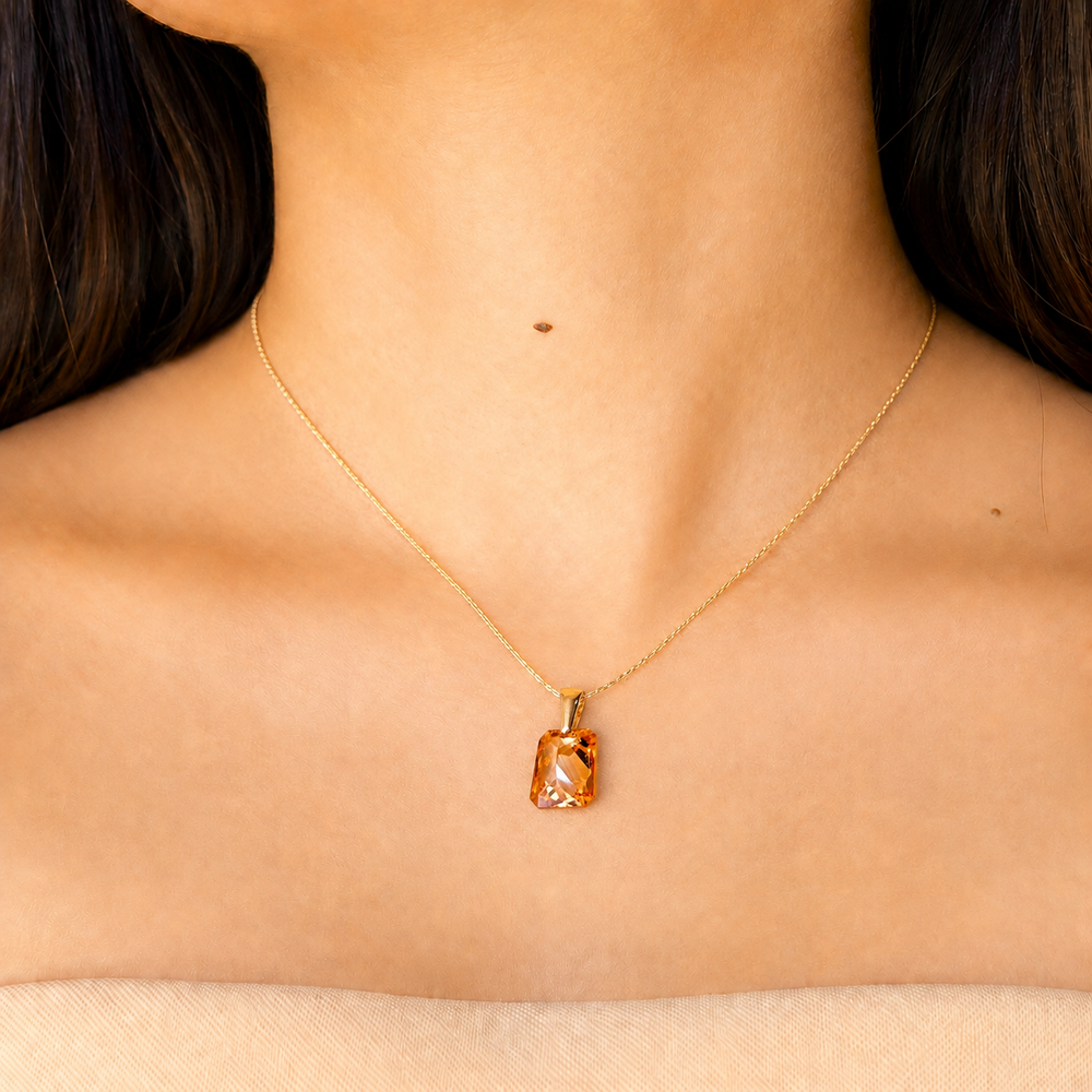 The Amber Aura Pendant