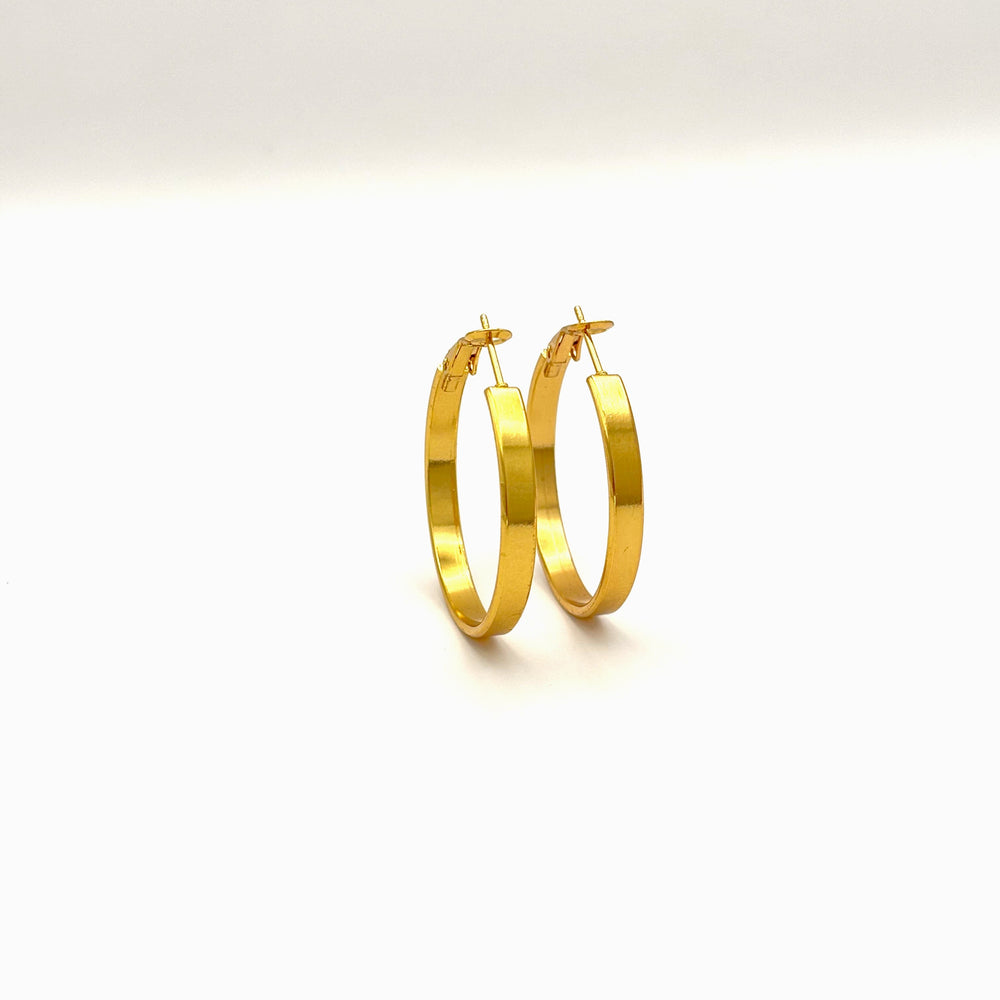 The Classic Gold Band Hoop Earrings - Medium