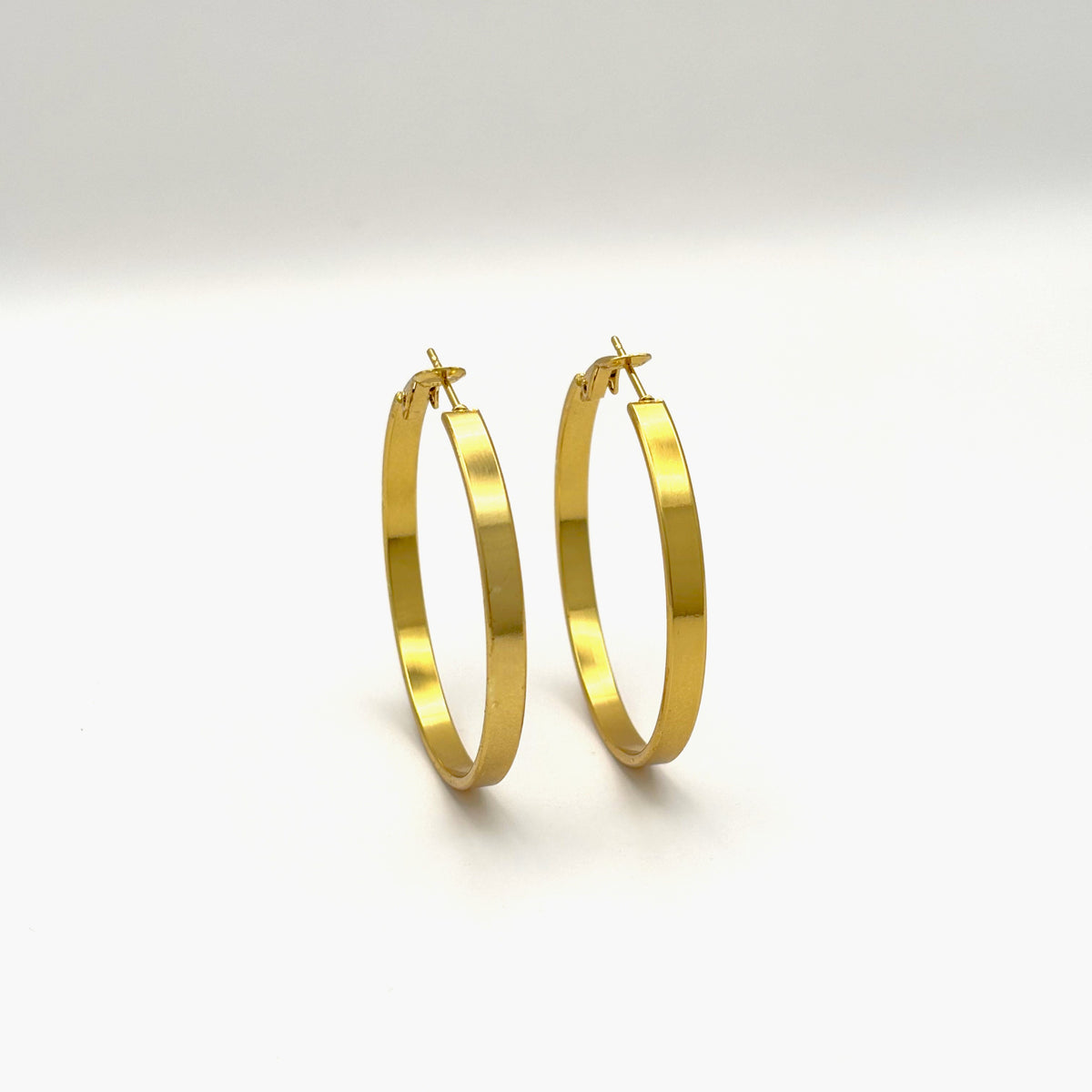 The Classic Gold Band Hoop Earrings - Large