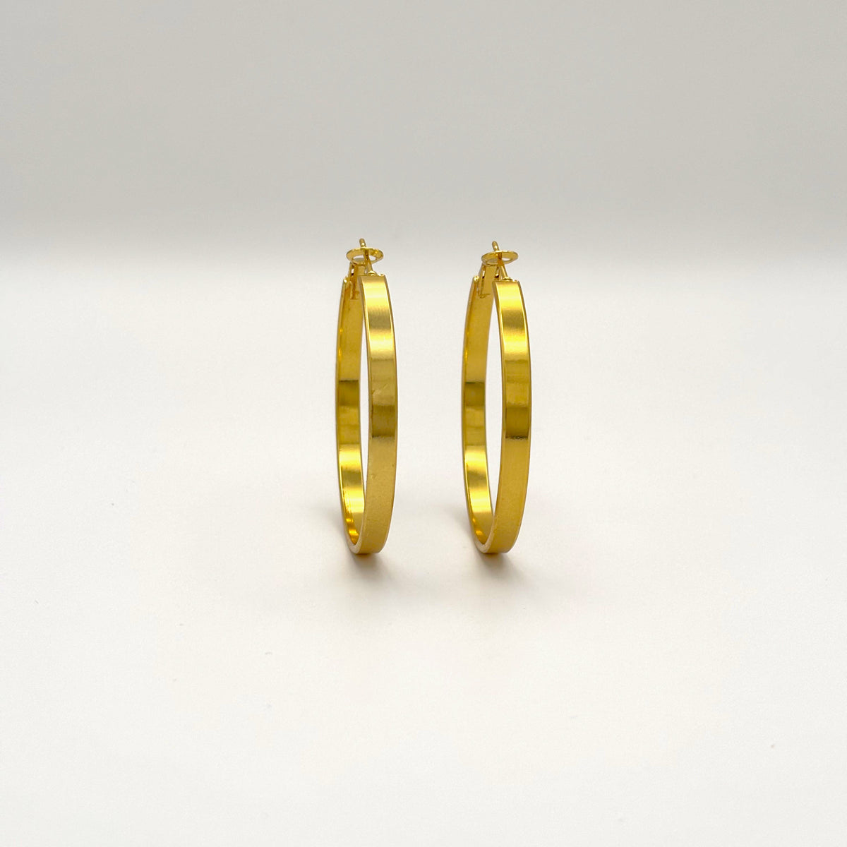 The Classic Gold Band Hoop Earrings - Large