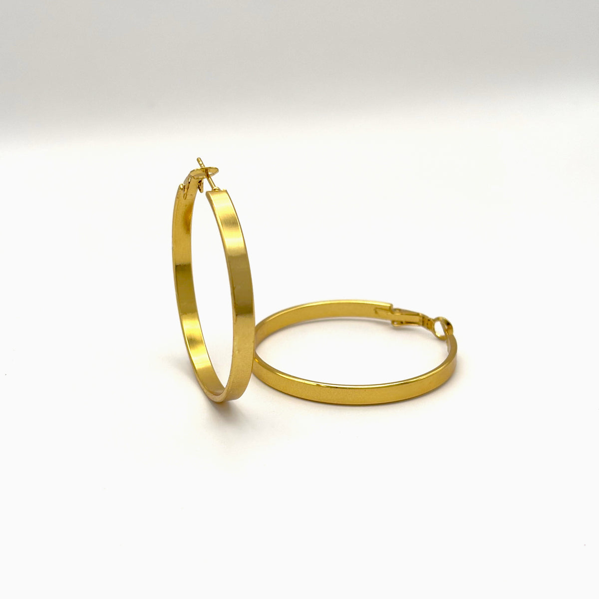 The Classic Gold Band Hoop Earrings - Large